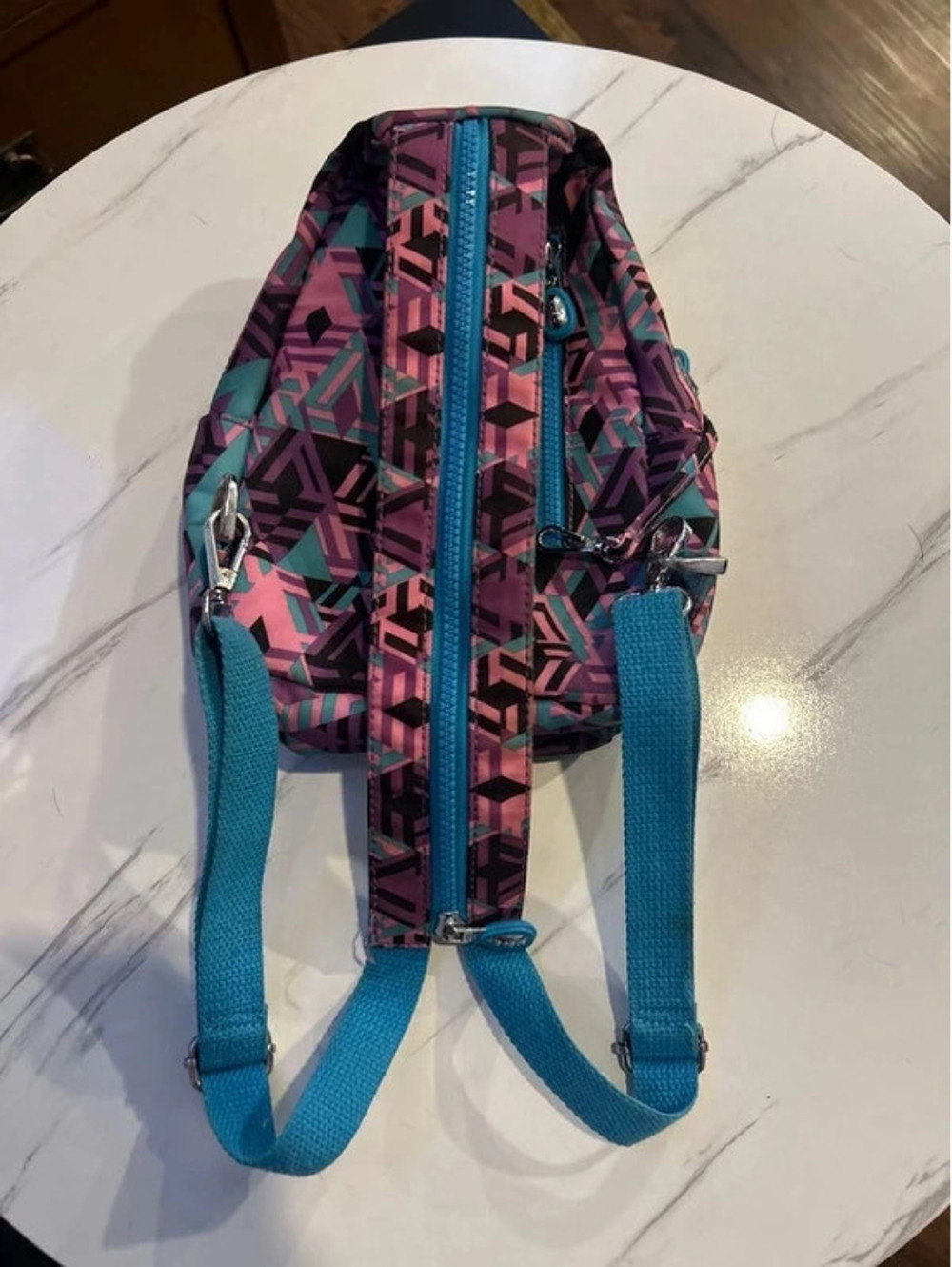 Colorful Geometric Sling Backpack Crossbody Bag – Multi Pocket